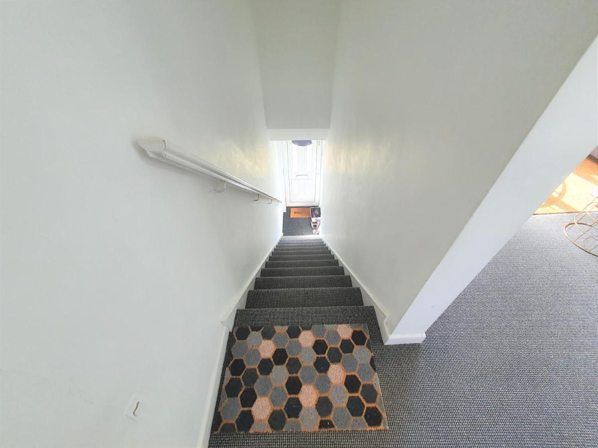 Thesiger Court Apartments - Free Private Parking - By Property Promise Кардиф Екстериор снимка